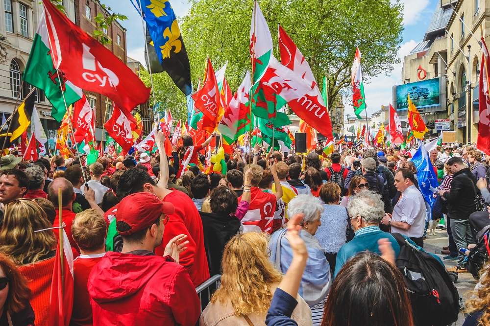 Thousands expected in Caernarfon for Welsh independence march