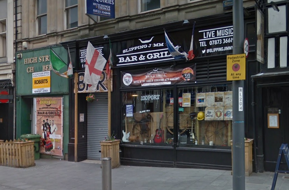 Welsh bar owner calls for end to abuse after implementing Covid passes
